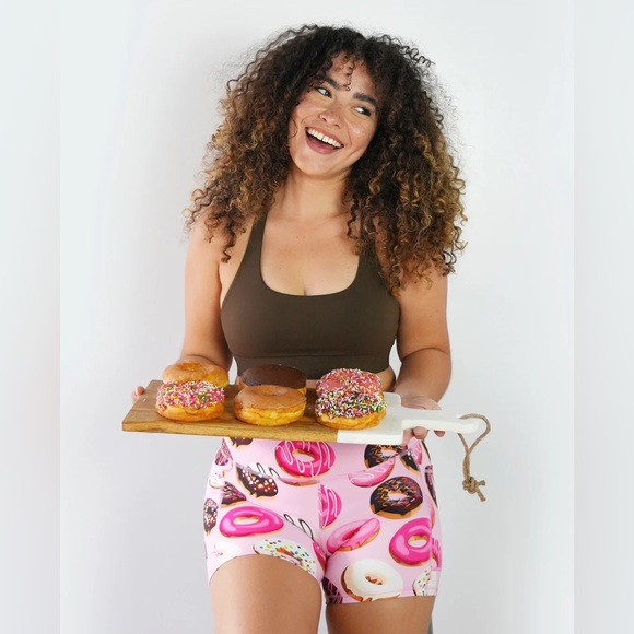 Muscles and Donuts - EUC Pink Donut Athletic Shorts with Pockets Size Large - Picture 5 of 14